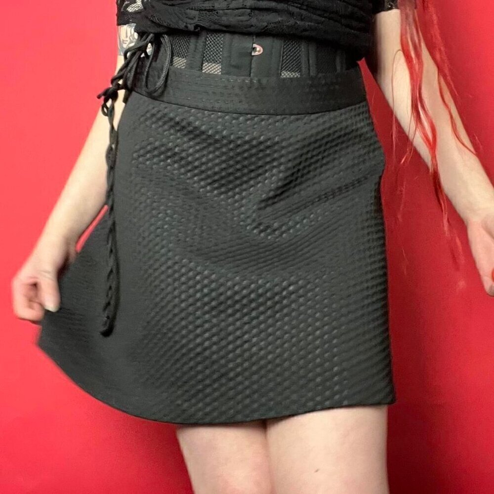 Banana republic / Black heavy textured midi skirt​​​​​​​​​​​​​